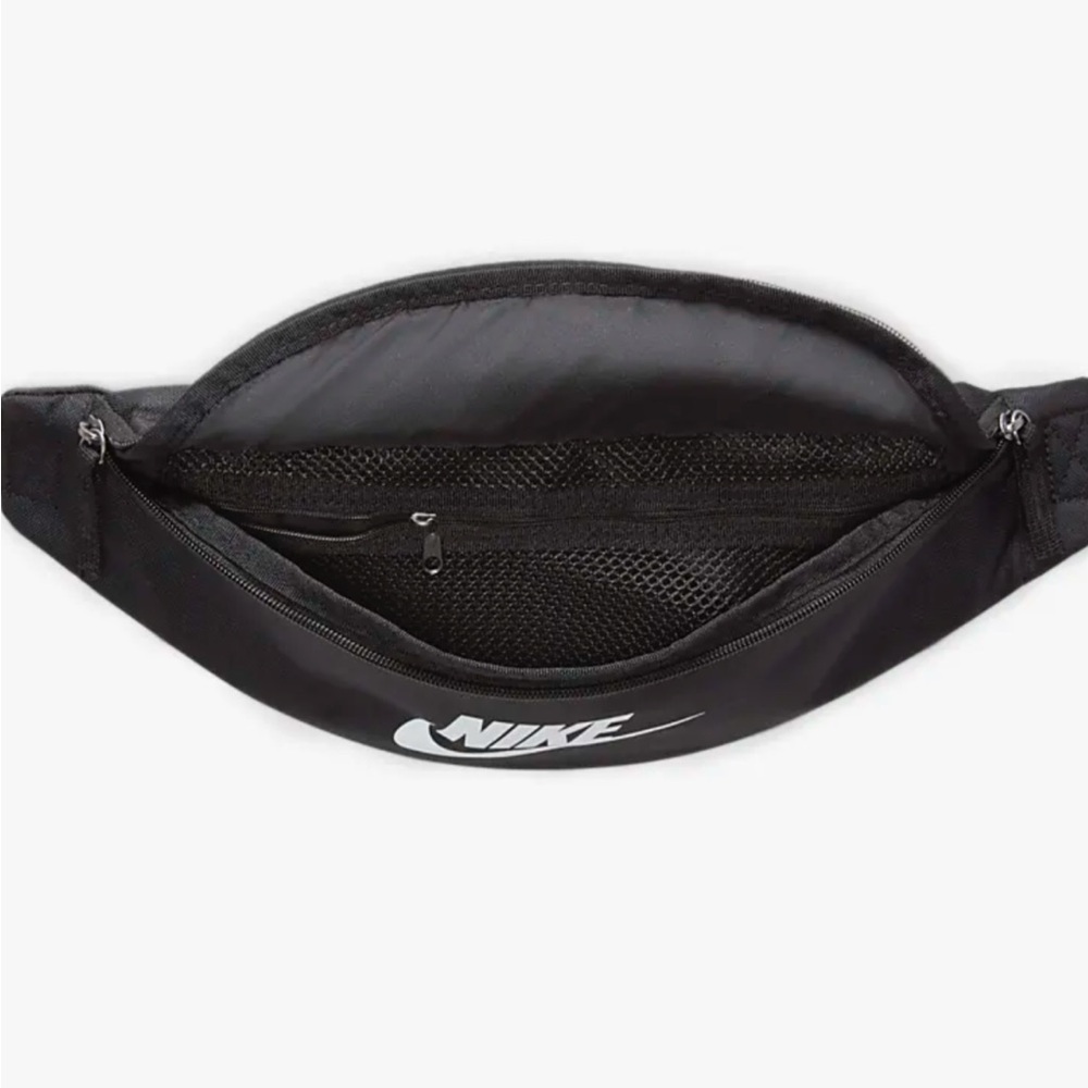 Black Nike Heritage Waistpack (3L)